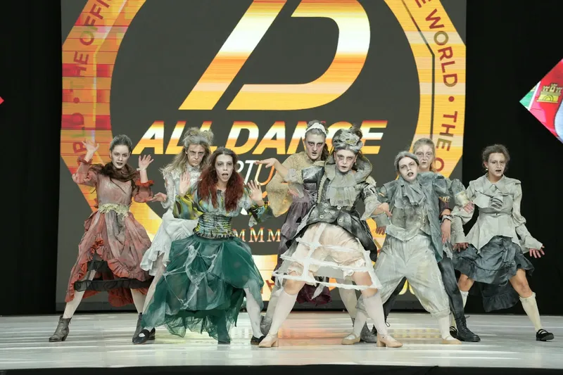 Aula de Competition Team - Hip Hop Adults